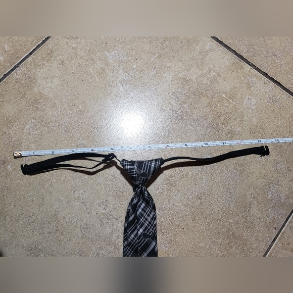 Handmade Zone Choc Silk Blend Grey Toned Paisley Tie with Adjustable Neck Strap - Picture 5 of 6